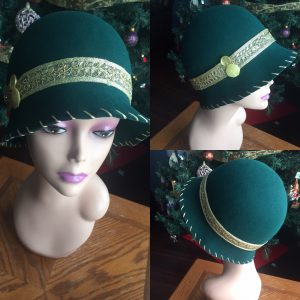 Forest green wool felt cloche, 014h